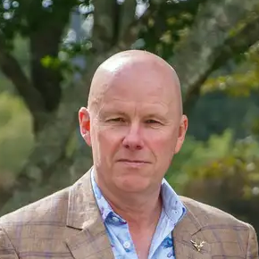 Dr Wayne Macpherson